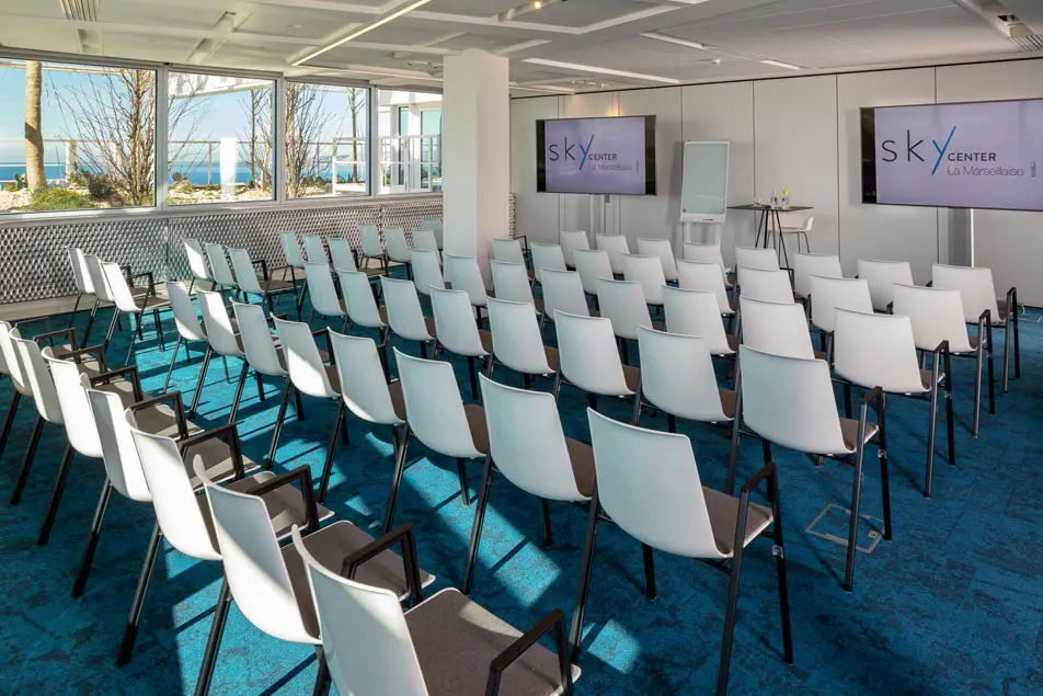 Louez une salle de réunion à Marseille dans la Tour la Marseillaise | Sky Center - World Trade Center Marseille