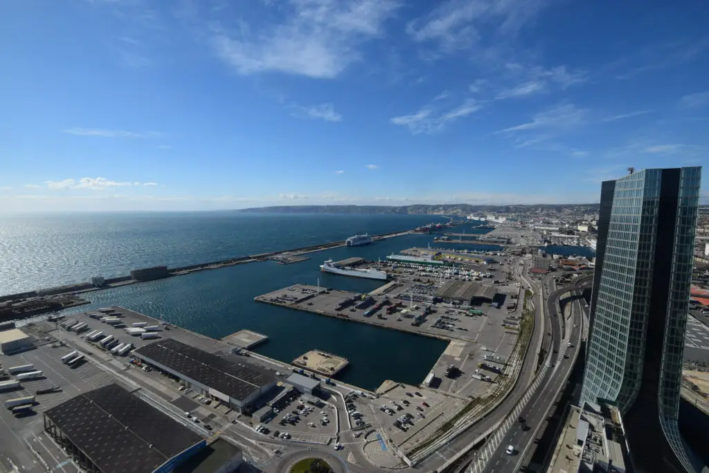 Sky Center - Vue côte bleue